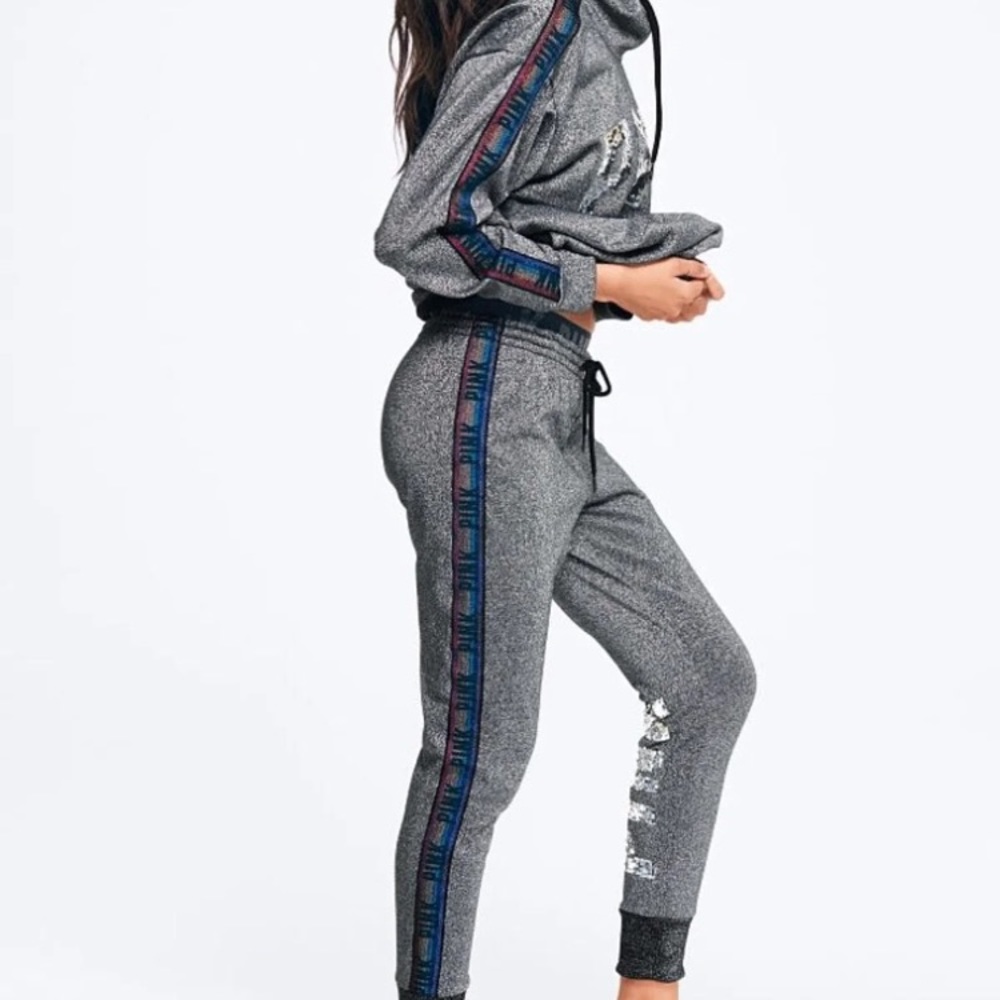 ❌❌SOLD ON MERC❌❌Victoria Secret Pink Outfit